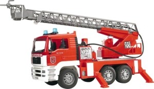 BRUDER MAN Feuerwehr mit Funktion